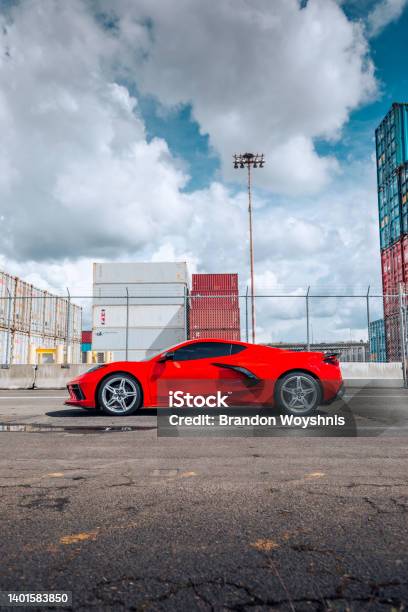 Stock fotografie Corvette C8 – stáhnout obrázek nyní - Sportovní automobil, Červená, Asfalt