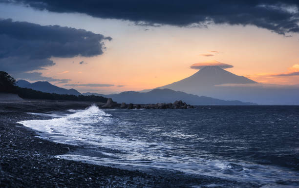 istock Hat-Shaped Cloud Mt Fuji from Miho Beach Shizuoka 1401594213