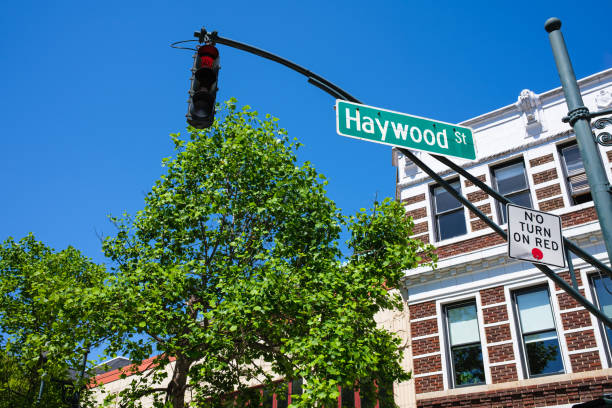 istock Asheville Cityscape 1401606494