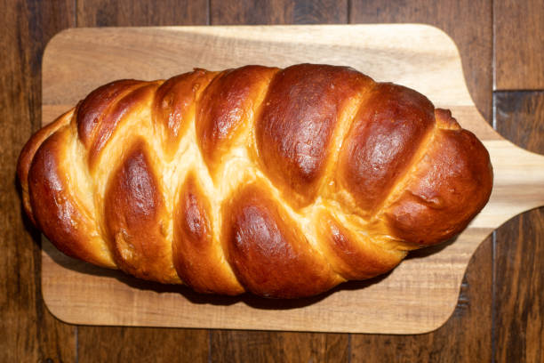 istock Pan Baked 5-Strand Challah 1401649557