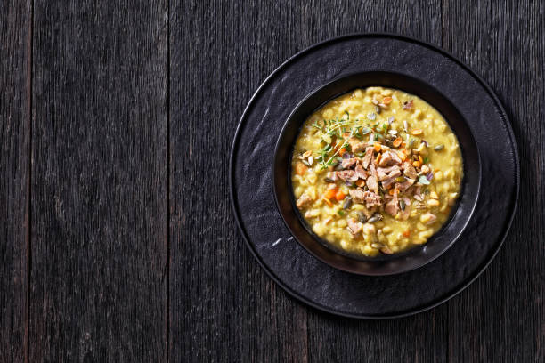 istock Finnish split pea soup Hernekeitto with pork meat 1401713592