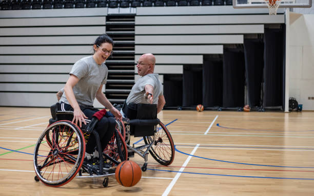 istock Reaching Out for the Ball 1401717626