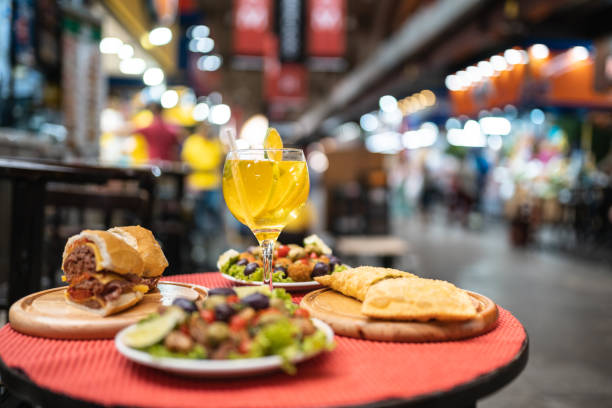 сэндвич мортаделла - street food фотографии стоковые фото и изображения