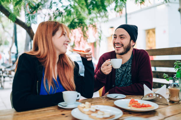 couple having breakfast - couple restaurant day south america imagens e fotografias de stock