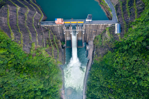 аэрофотосъемка гидроэлектростанций - hydroelectric power station фотографии стоковые фото и изображения