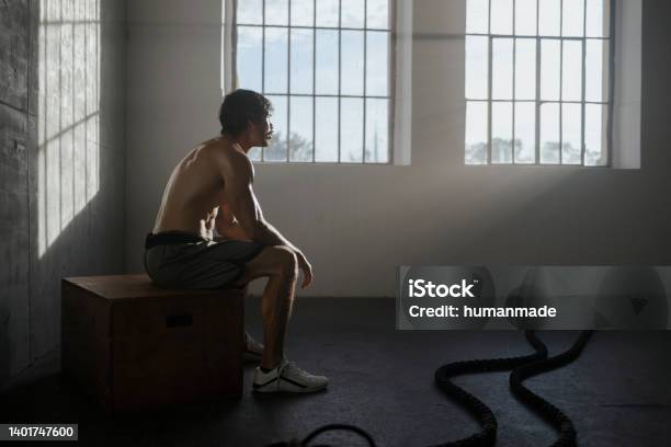 Training Session Break Taking A Break From Training Stock Photo - Download Image Now - Gym ...