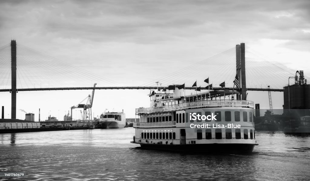 Steamboat, Savannah. Steamboat carrying tourists on Savannah river, Savannah, Georgia, USA. American Culture Stock Photo