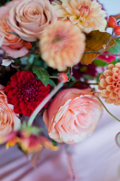 istock Autumn flowers bouquet in vase 1401772151