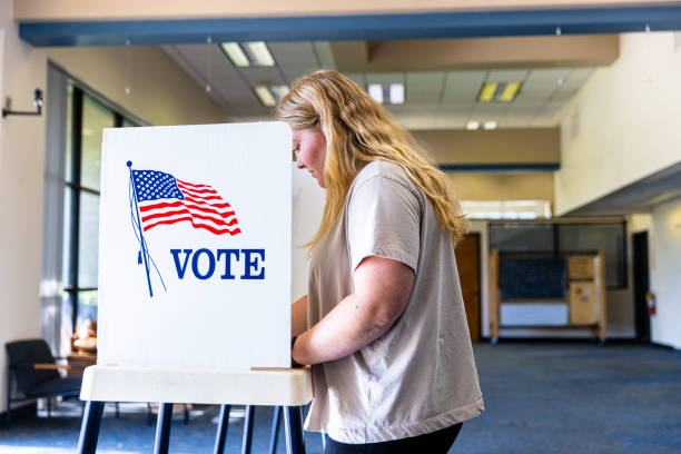istock Americans Voting in an Election 1401779232