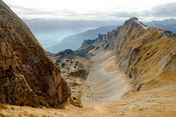 로판 산맥의 풍경 - tirol rock gravel mountain peak 뉴스 사진 이미지