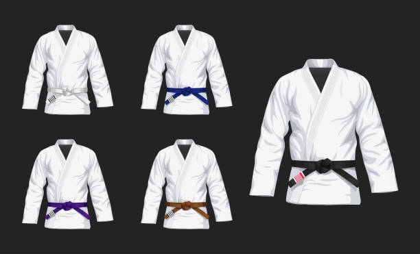 set von bjj white gis mit verschiedenen gürteln flache vektorillustration. kimono mit allen gürteln vektorillustration im flachen stil. - ju jitsu stock-grafiken, -clipart, -cartoons und -symbole