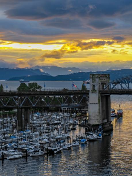 istock Vancouver Marina at Sunset 1401826291