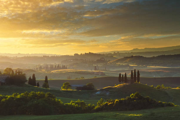 istock Sunset in Tuscany, Italy 1401900775