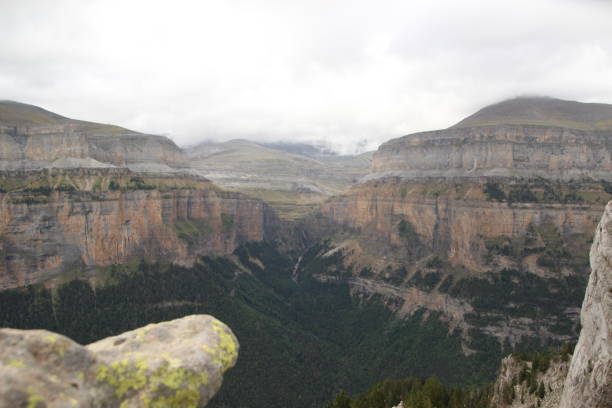 istock Views of Monte Perdido National Park 1401923461