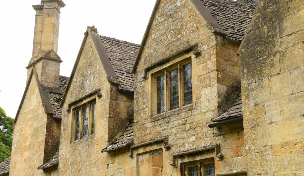 istock English Village 1401943975