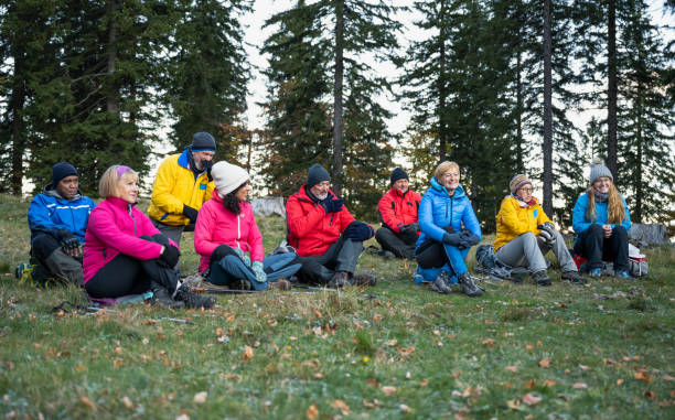 istock Hiking Group On Briefing Before Start Of Route 1401958788