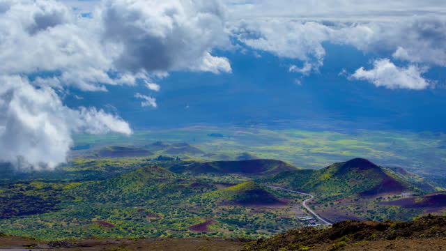 Mauna Kea Volcanic Landscape: Big Island, Hawaii