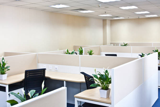 istock Dividing office space is the way to deal with epidemics 1402058728