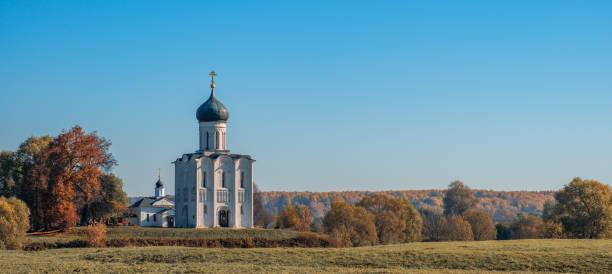 istock Church of the Intercession on the Nerl 1402086785
