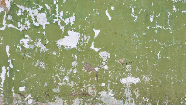 istock Closeup of an old shabby wall 1402101838