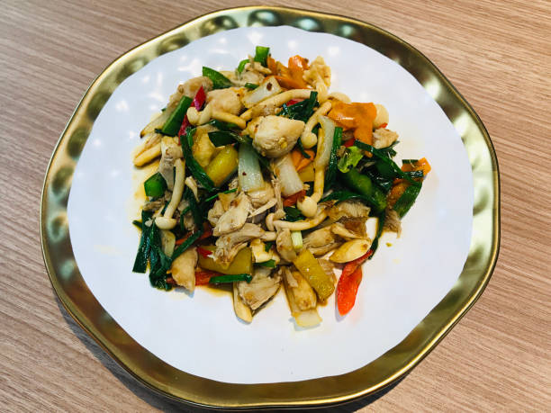 istock Stir-fried Jumbo Crab meat with Bell Pepper in Thailand. 1402109921