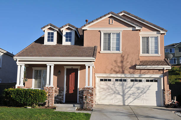istock Two story single family house with driveway 140212895