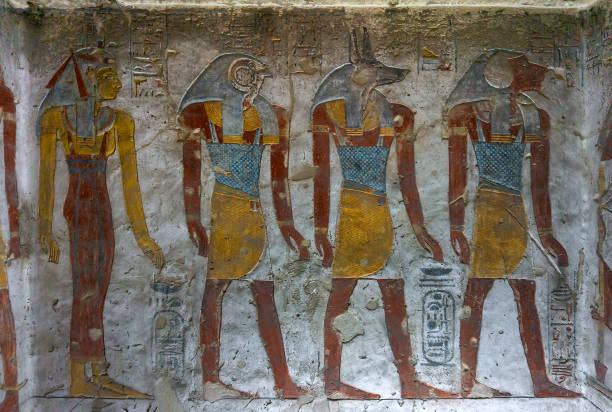 image couleur de sculpture de l’égypte ancienne - anubis photos et images de collection