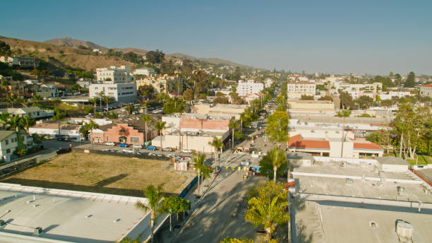 istock Drone Flight Over Main Street in Ventura, California 1402199613