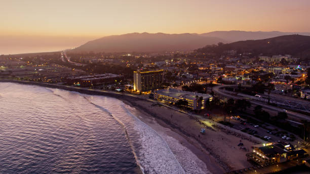 istock Ventura, California at Nightfall from Over the Ocean 1402199704