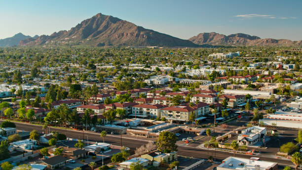 casas em scottsdale, arizona - vista aérea - phoenix - fotografias e filmes do acervo