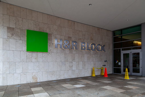 Kansas City, MO, USA - March 24, 2022: The entrance to H and R Block headquarters in Kansas City, MO, USA. H and R Block Inc.is an American tax preparation company.
