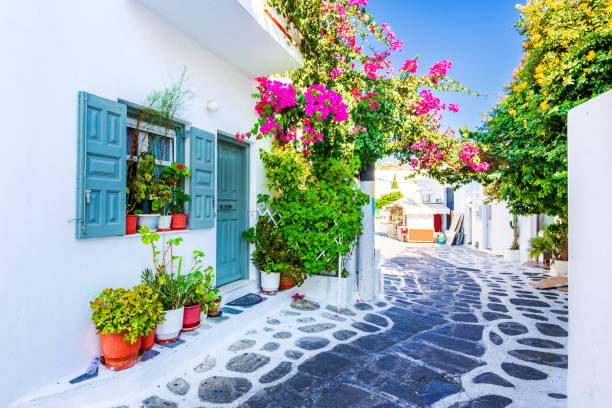 istock Mykonos, Greece - Whitewashed small city in Greek Islands 1402239095