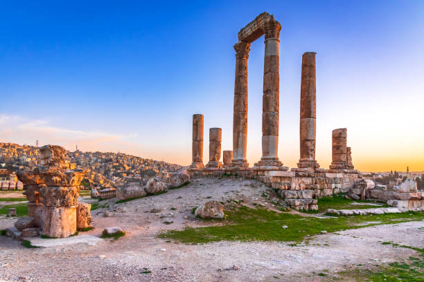 istock Amman, Jordan - Temple of Hercules sunset 1402239122