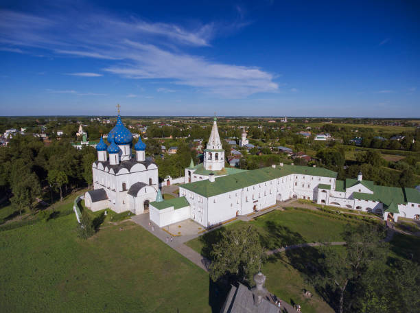 istock Aerial view on kremlin in Suzdal, Russia 1402272709