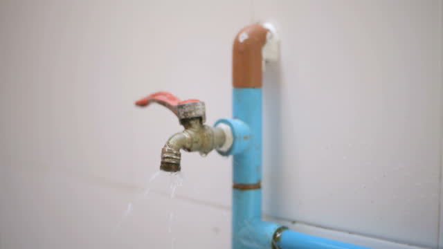 Water leaking from faucet