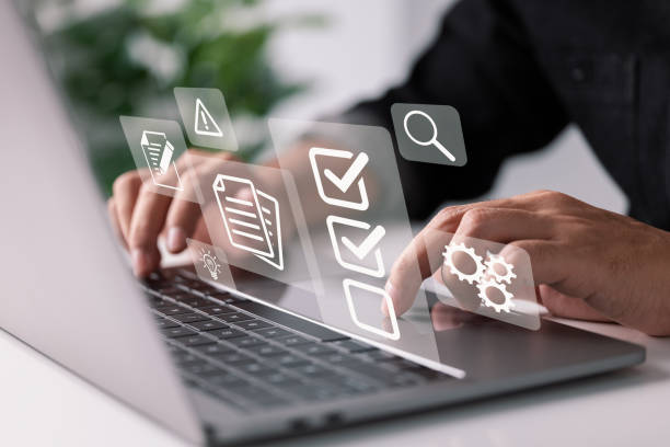 this is a standard quality control certification assurance idea, using a checkbox image to represent the promise. - begeleiding stockfoto's en -beelden