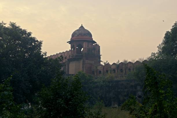 istock Boundary wall at red fort, new delhi, india 1402334530