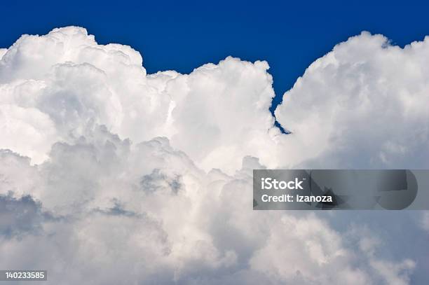 Big Wolken In Blauen Himmel Stockfoto und mehr Bilder von Abstrakt - Abstrakt, Ansicht aus erhöhter Perspektive, Baumwolle