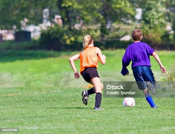 Fußballspiel Spiel Stockfoto und mehr Bilder von Aktiver Lebensstil - Aktiver Lebensstil, Aktivitäten und Sport, Anzeigetafel