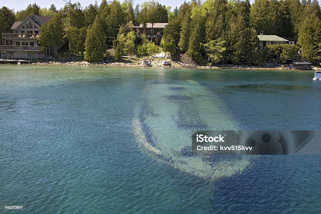 tobermory barco en agua - Foto de stock de Canadá libre de derechos