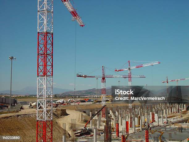 Escavação De 1 - Fotografias de stock e mais imagens de Aeroporto - Aeroporto, Construir, Amontoar