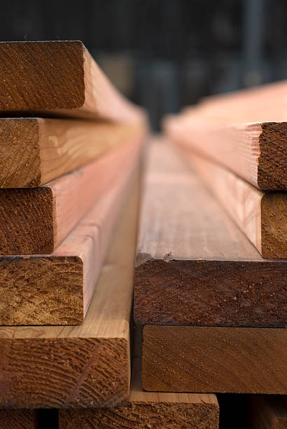 redwood przetwarzanego drewna - timber lumber industry redwood stack zdjęcia i obrazy z banku zdjęć