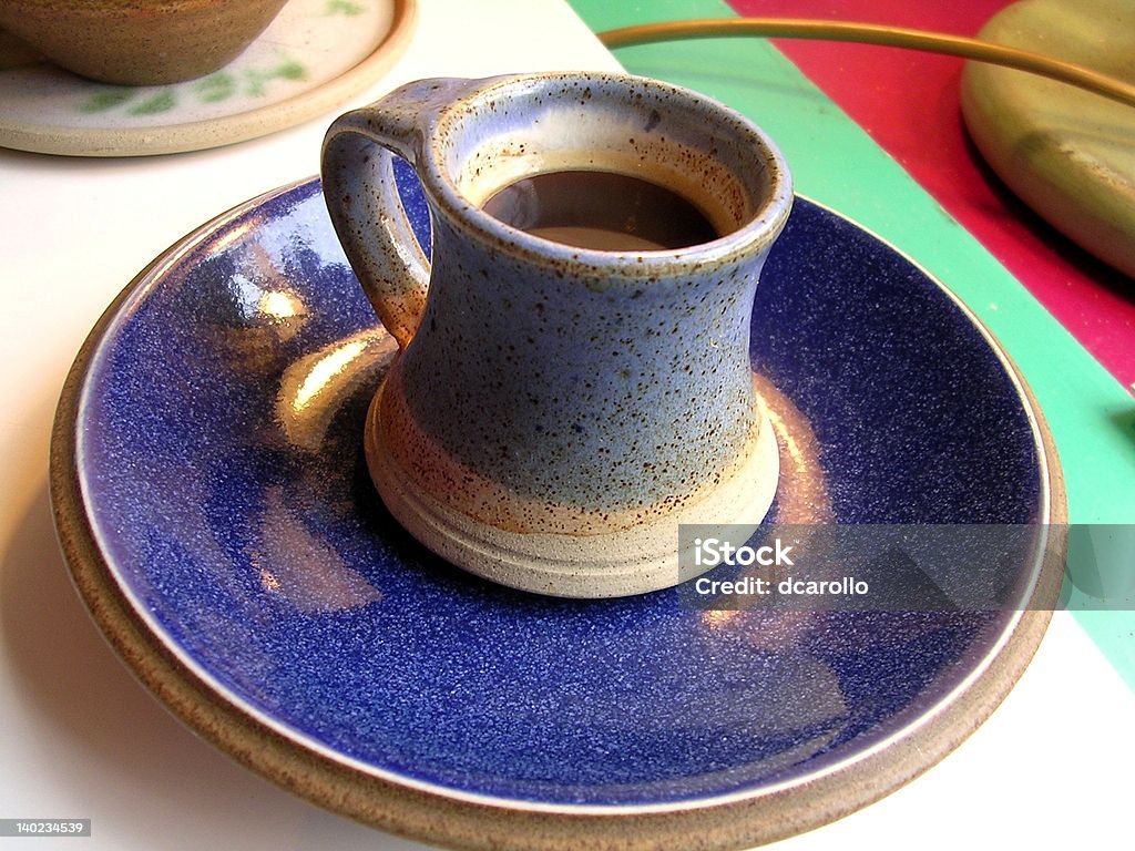 Café da manhã em azul Caneca - Royalty-free Azul Foto de stock
