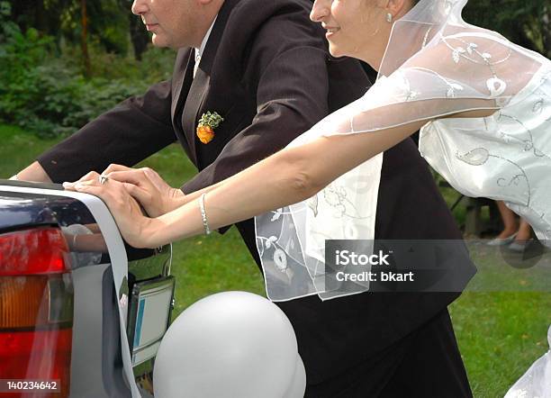 Unfortune De Casamento - Fotografias de stock e mais imagens de Balão - Enfeite - Balão - Enfeite, Casamento, Tristeza