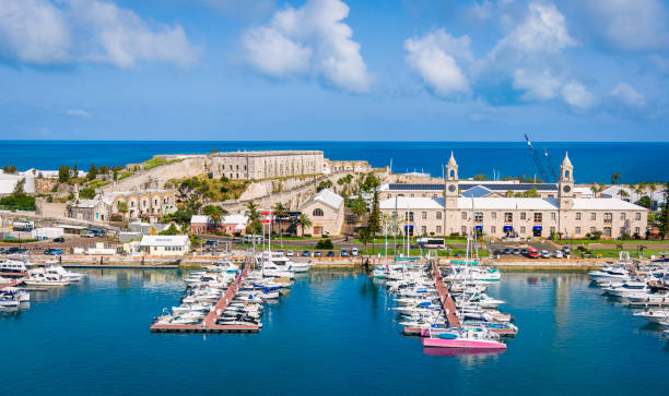 королевская военно-морская верфь-бермудские острова - royal naval dockyard стоковые фото и изображения