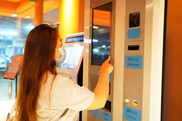 istock Young women use self-service cabinets 1402409760