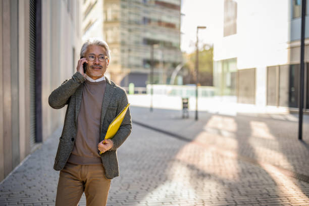 istock I can do work while I'm out of the office 1402453676