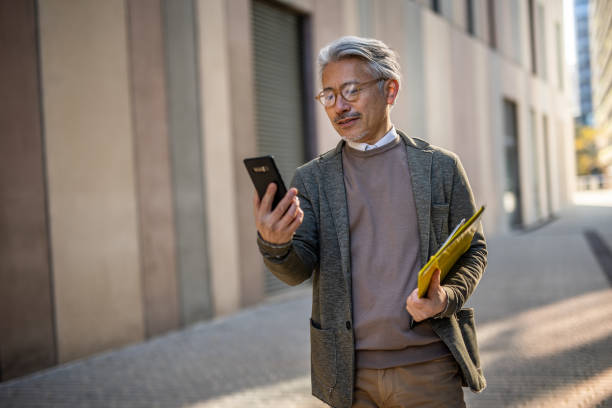 istock I can do work while I'm out of the office 1402453727