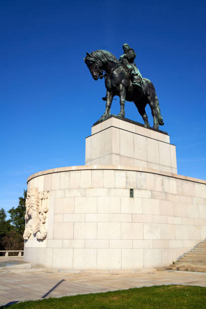 monumento al líder husita jan zizka z trocnova en praga, república checa - vitkov fotografías e imágenes de stock