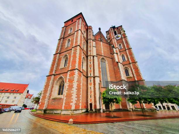Liebfrauenmunster Church Of Our Lady Ingolstadt Stock Photo - Download Image Now - Altar, Architecture, Baroque Style